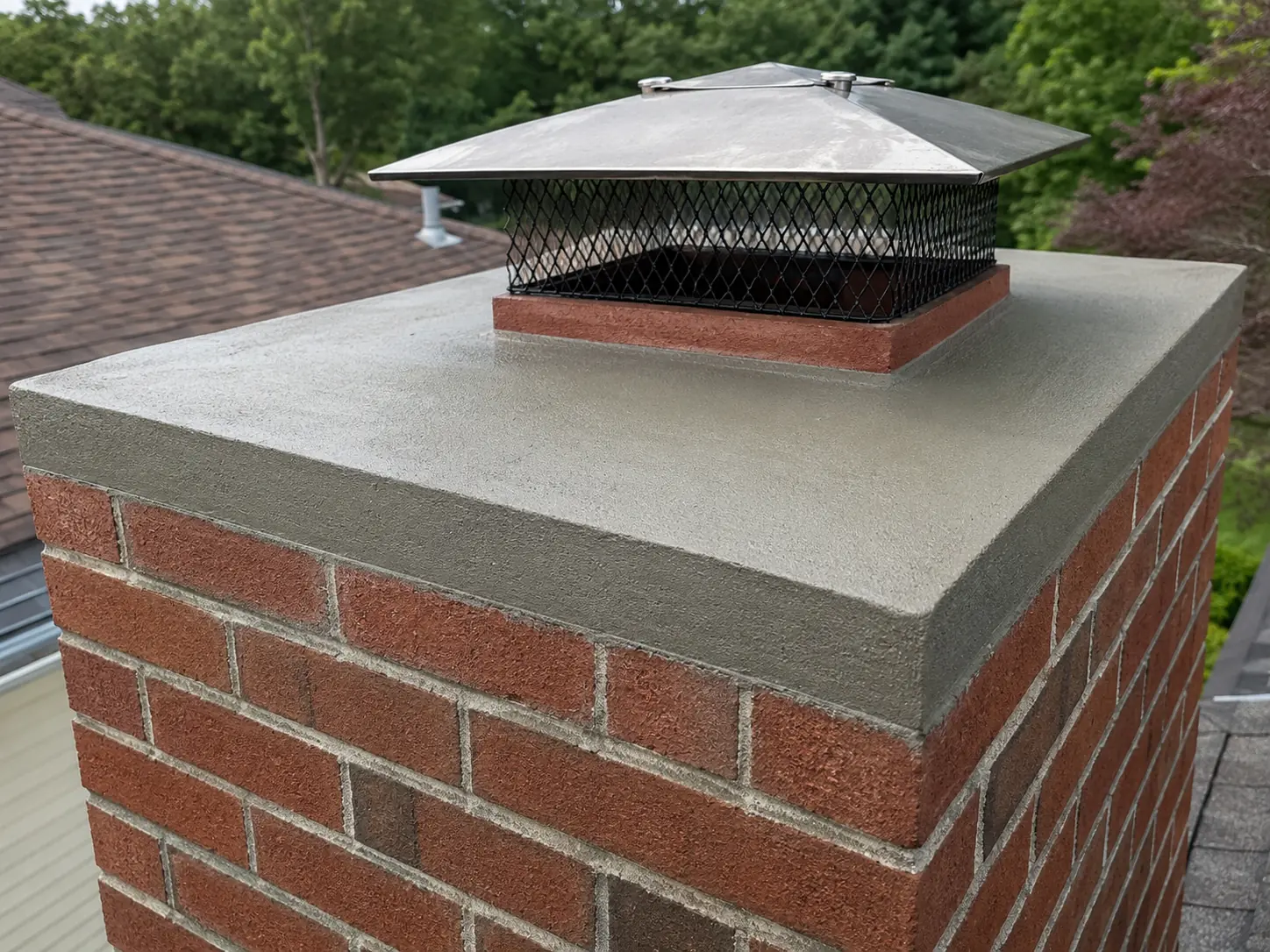 Chimney crown after sealing and repair
